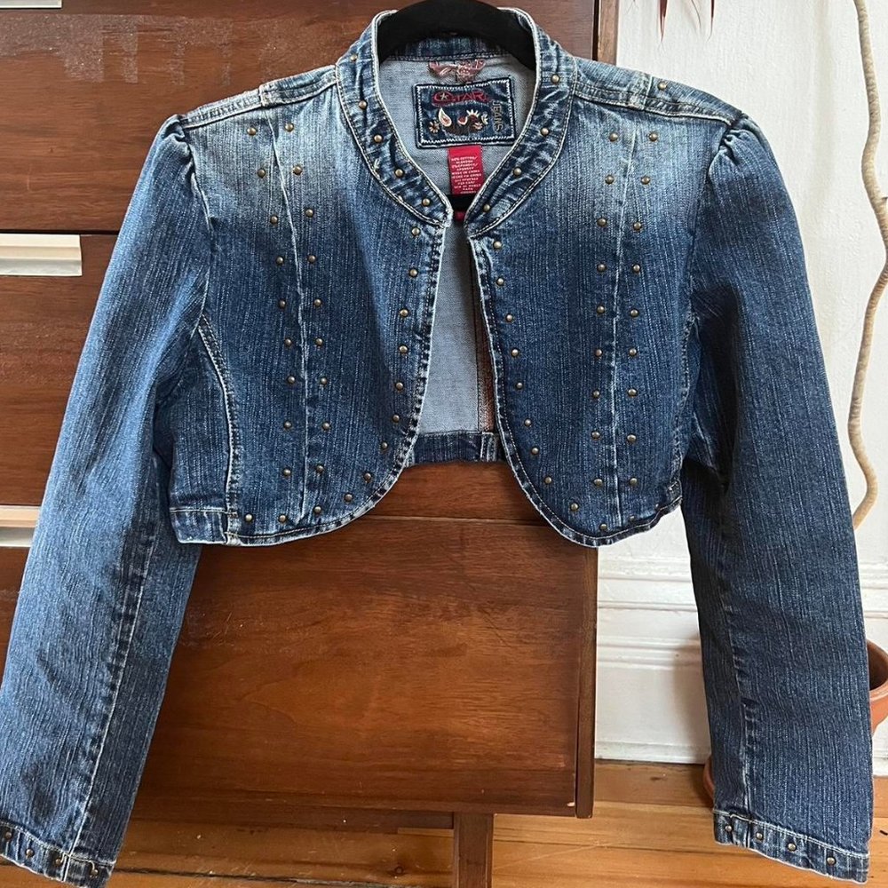 SOLD - adorable vintage y2k studded denim bolero